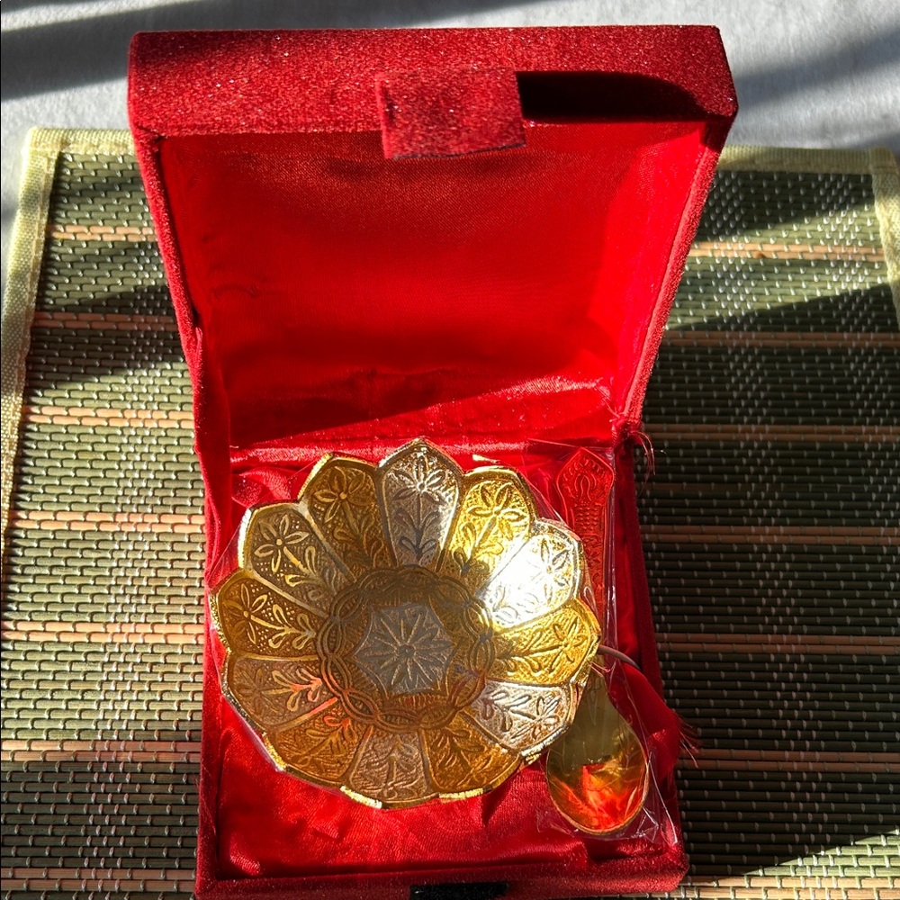 NEW: Gold and Silver Decorative Plate in Red Box: Indian Handicrafts